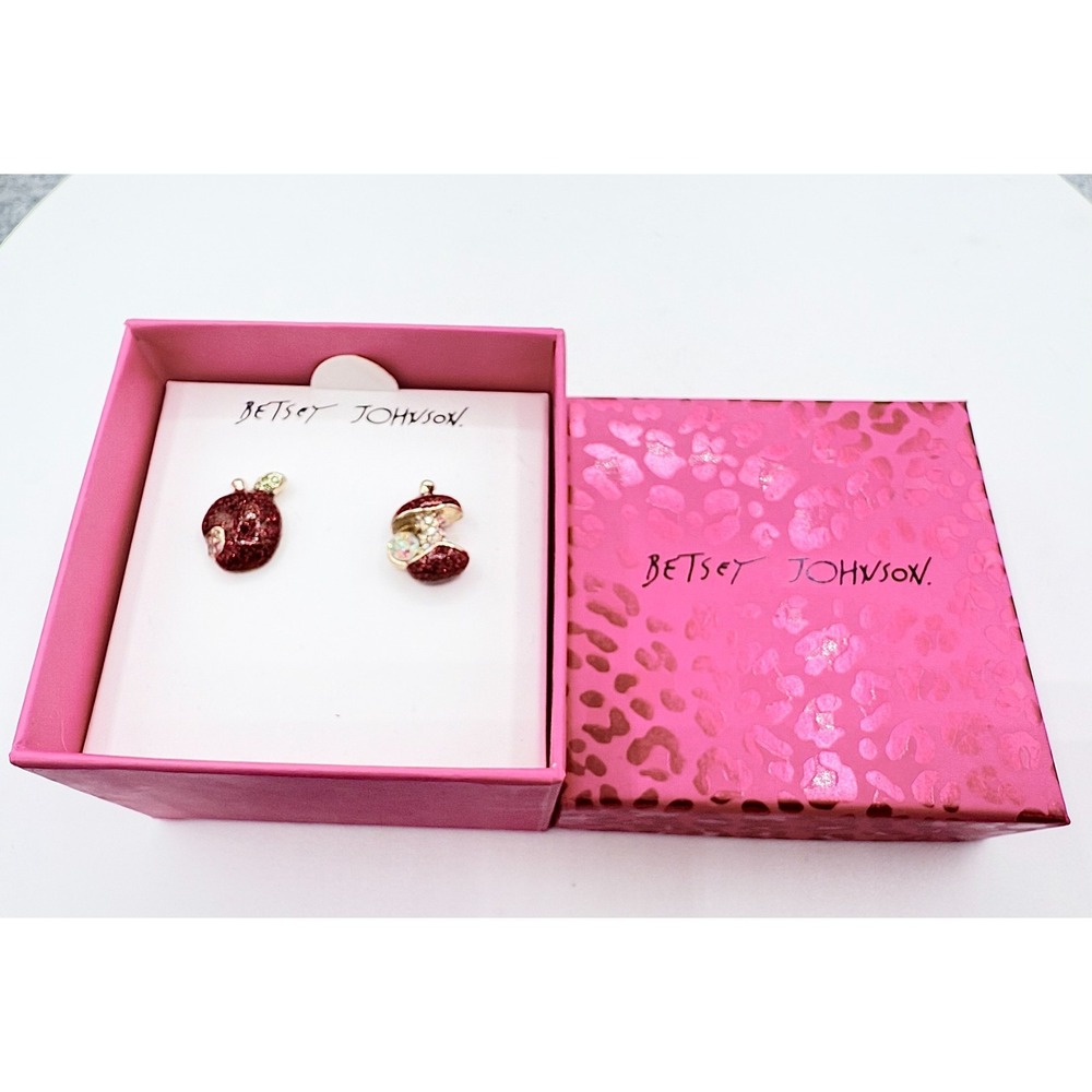 Betsey Johnson Red Apple Glittery Stud Earrings Teacher NIB Gift Box